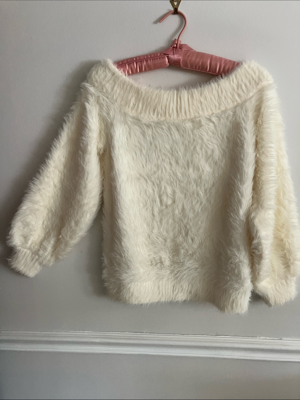 Banana Republic Faux-Fur Off-Shoulder Sweater - Cream